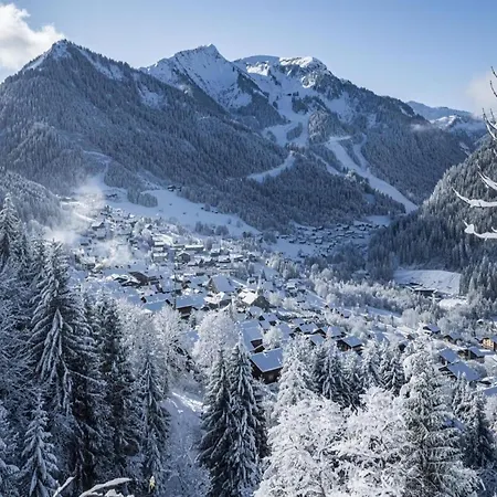 For 3 People With Balcony Châtel