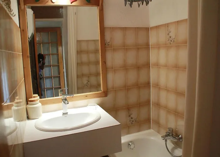 For 3 People With Balcony Apartament Châtel