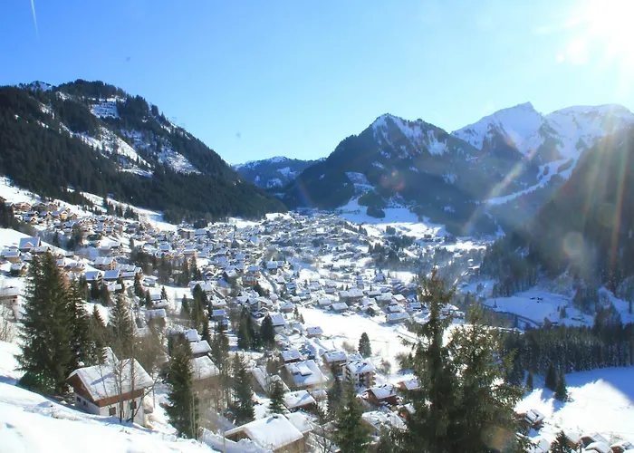 For 3 People With Balcony